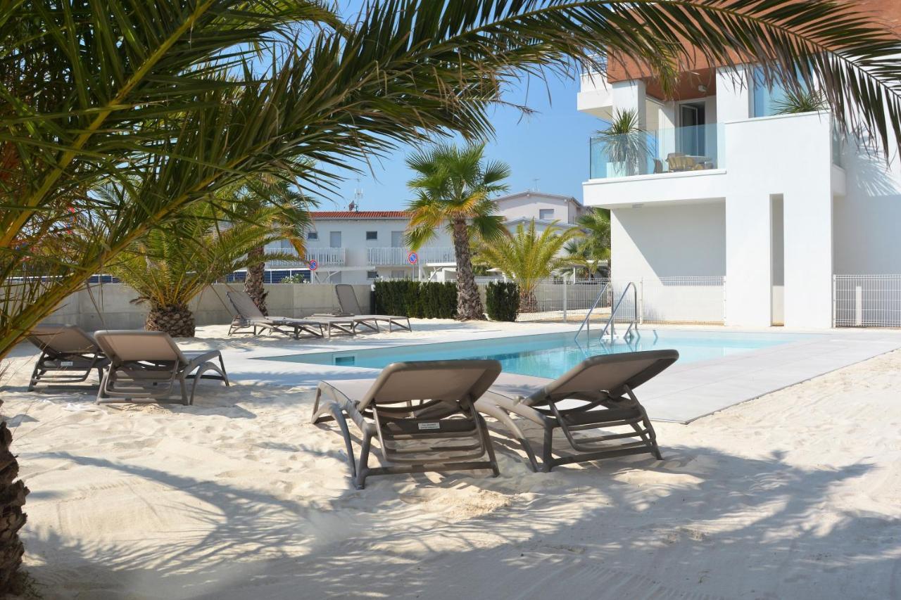 Sun Beach Residence Con Piscina - Piazza Brescia - Adria Holiday Jesolo - Family Apartments Εξωτερικό φωτογραφία