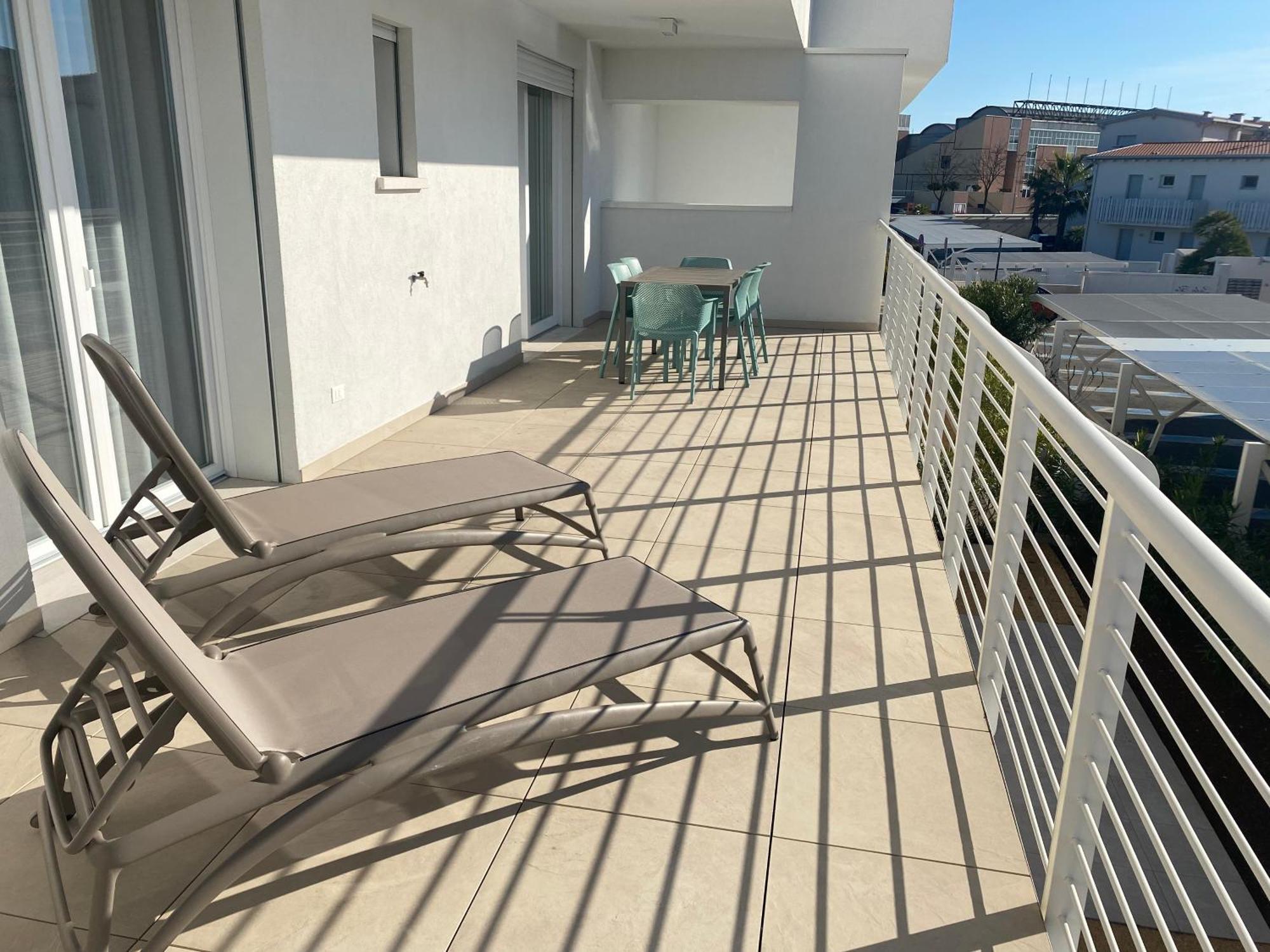 Sun Beach Residence Con Piscina - Piazza Brescia - Adria Holiday Jesolo - Family Apartments Δωμάτιο φωτογραφία